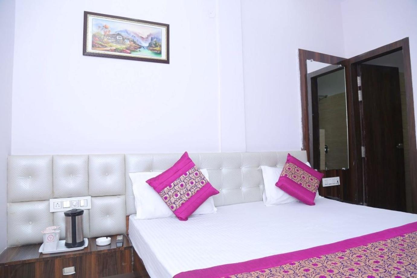 Hotel Golden Dreams Amritsar Exteriör bild